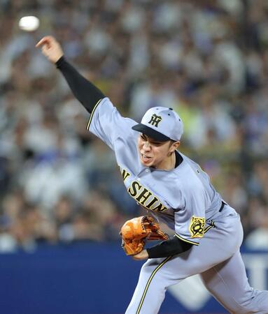 　９回、最後を締めた石井（撮影・西岡正）