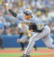 プロ初先発で力投する早川（撮影・西岡正）