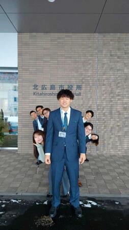 　早川（中央）と北広島時代の仲間たち