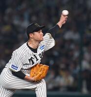 　先発し力投する大竹（撮影・北村雅宏）