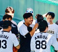 　１軍に合流した畠（撮影　山口登）