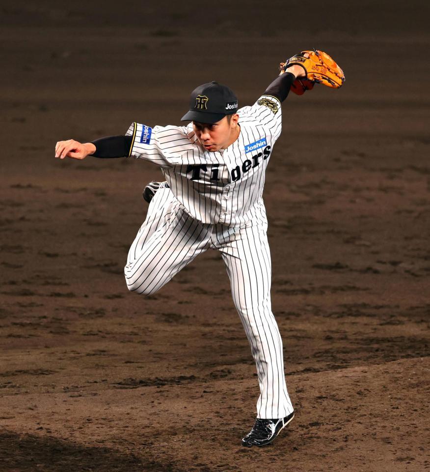 　８回、力投する石井（撮影・山口登）