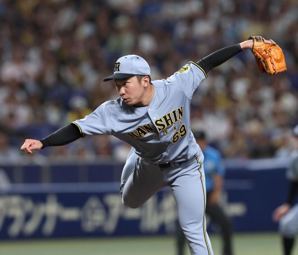 ９回から登板する石井（撮影・北村雅宏）