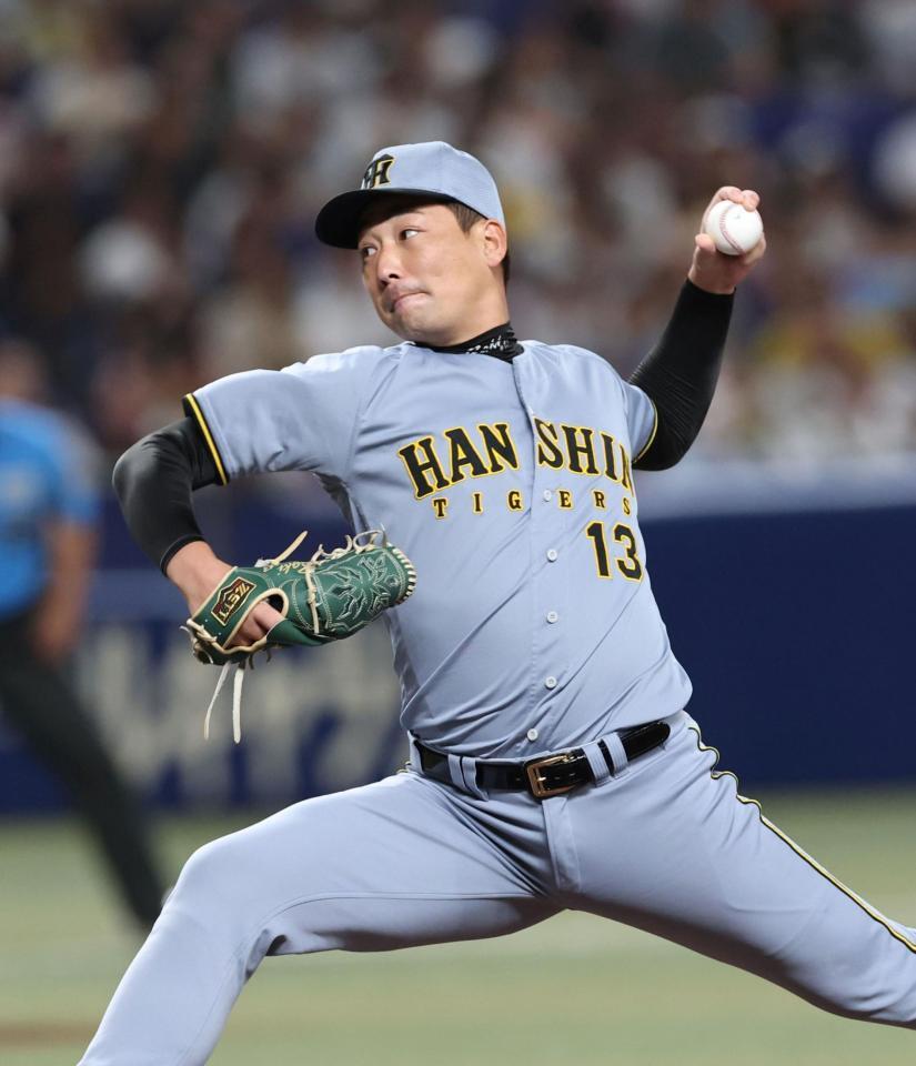 ８回から登板する岩崎（撮影・北村雅宏）