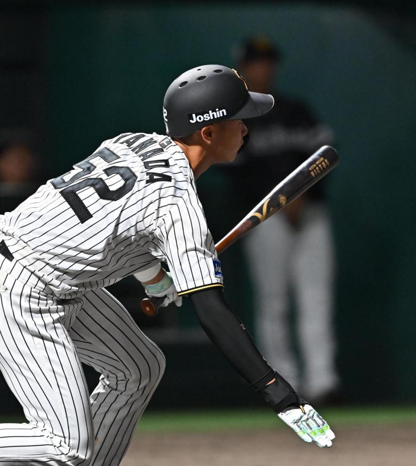 ５回、安打を放つ山田（撮影・西田忠信）