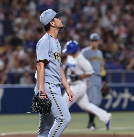 　５回、細川に勝ち越しとなる３ランを浴びた伊藤将（撮影・北村雅宏）