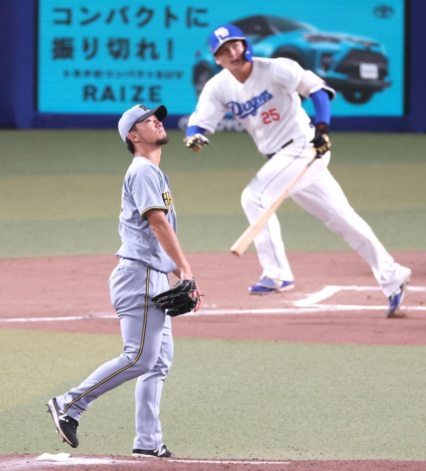 　６回、石川昂にソロを浴びる伊藤将（撮影・立川洋一郎）