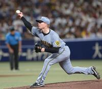 　１回、変化球を投じるネルソン（撮影・北村雅宏）