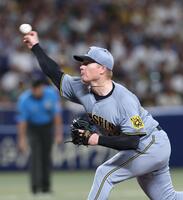 　２回、変化球を投じるネルソン（撮影・北村雅宏）