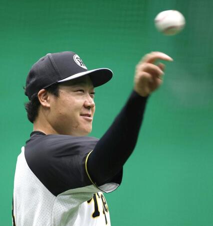 キャッチボールする大山（撮影・北村雅宏）