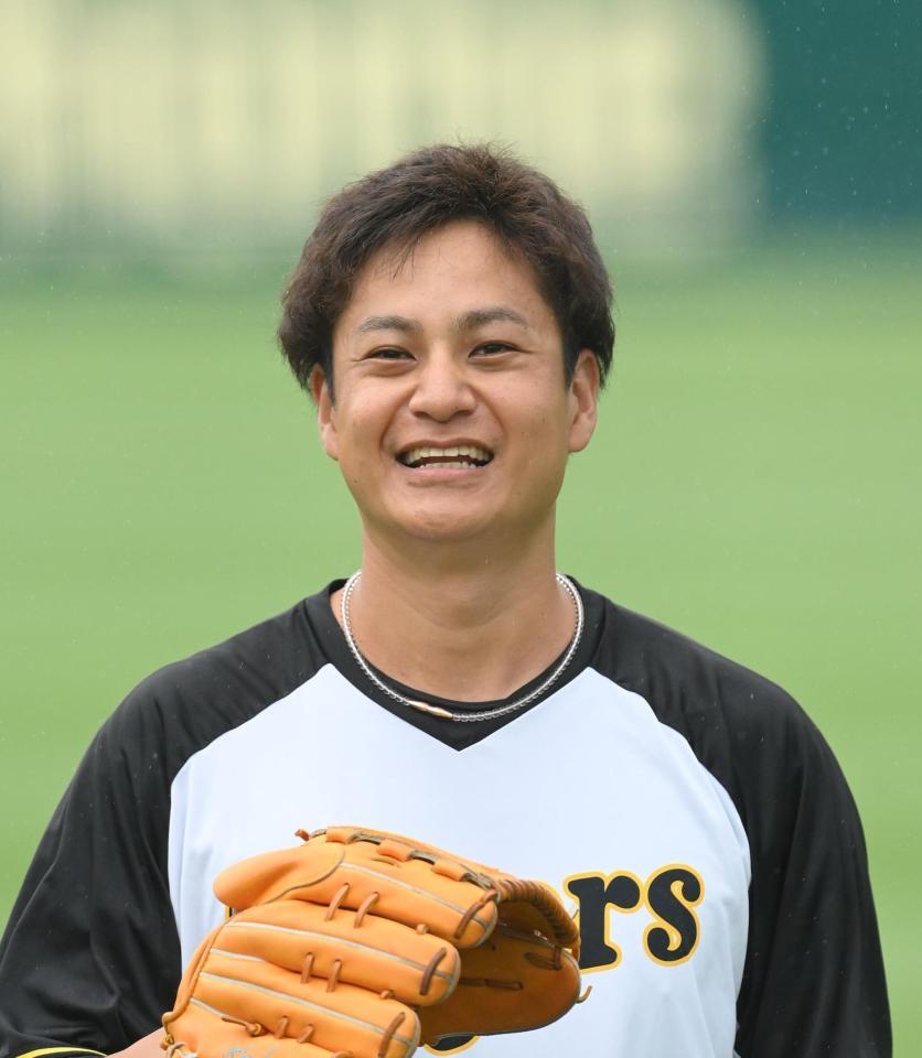 笑顔を見せる大竹（撮影・西田忠信）