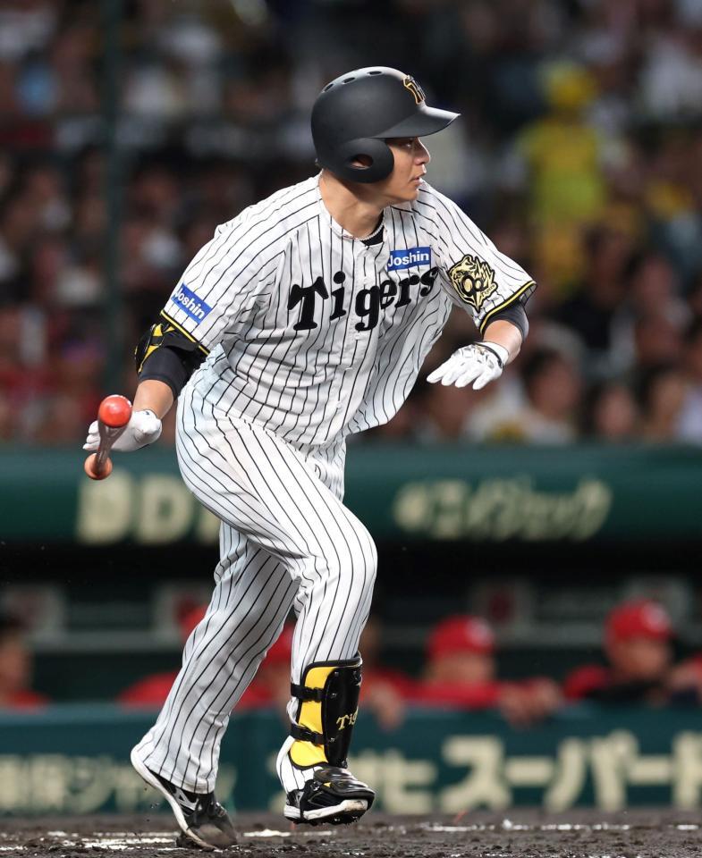 １回、適時打を放つ大竹（撮影・北村雅宏）