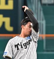 　１回、末包に死球を与えた門別（撮影・西田忠信）