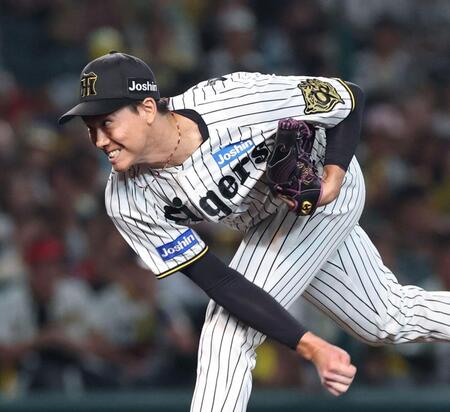 　５回途中から登板する湯浅（撮影・北村雅宏）