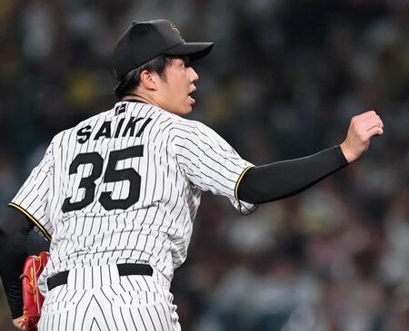 ５回、石原への死球が危険球となる才木（撮影・田中太一）