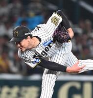 　５回途中から２番手で登板した湯浅