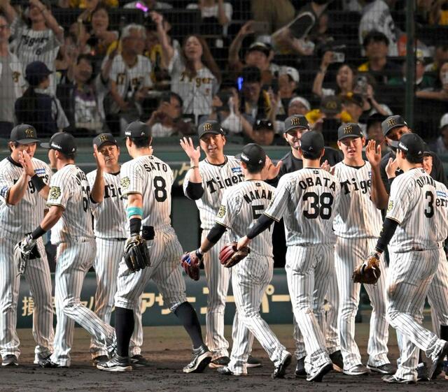 阪神・藤川監督「さあ行くか！」3連勝でついにM1 史上最速リーグV
