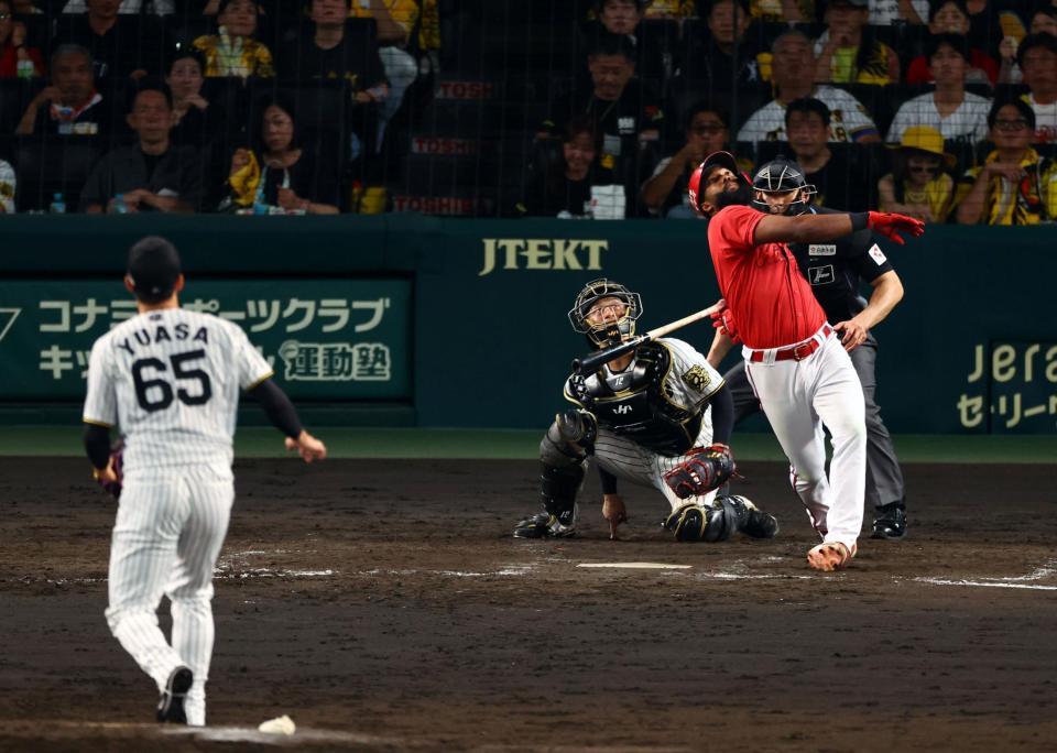 k*o様 読売ジャイアンツ 湯浅大 NPB硬式木製バット 阪神 緊急登板の湯浅が完璧リリーフ 才木の危険球退場で急きょマウンド