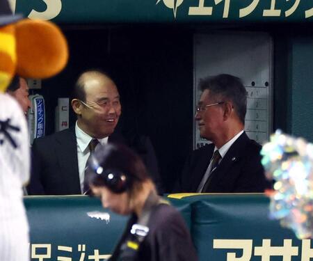 阪神・岡田彰布顧問が語った歴史的Ｖの要因　ポイントに挙げた選手は