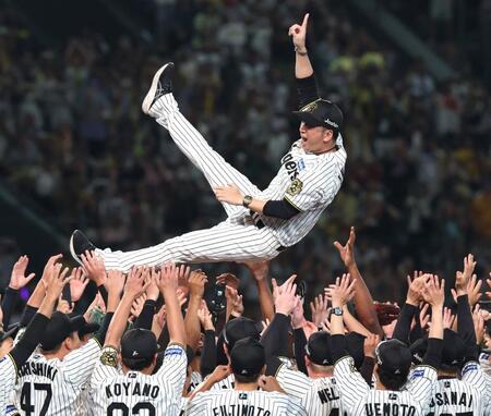 藤川監督の長男がV祝福 息子の目から見た“父・球児”の姿