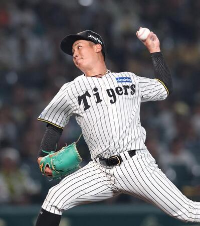 　９回から登板する伊原（撮影・北村雅宏）