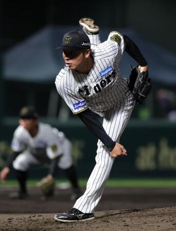 　４回、２番手で登板した椎葉（撮影・坂部計介）