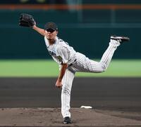 　先発し力投する伊藤将（撮影・北村雅宏）