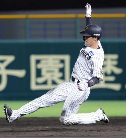 阪神・小幡　２軍降格後初安打＆初盗塁　「しっかり状態を上げて」ＣＳへ　平田監督「最後打たなきゃ」延長十回凡退反省促す