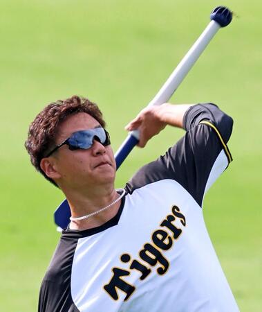 　登板に向けて調整する大竹（撮影・立川洋一郎）