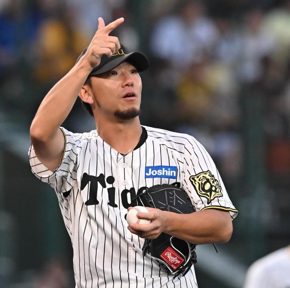 　１回、桑原を左飛に仕留めた伊藤将（撮影・西田忠信）