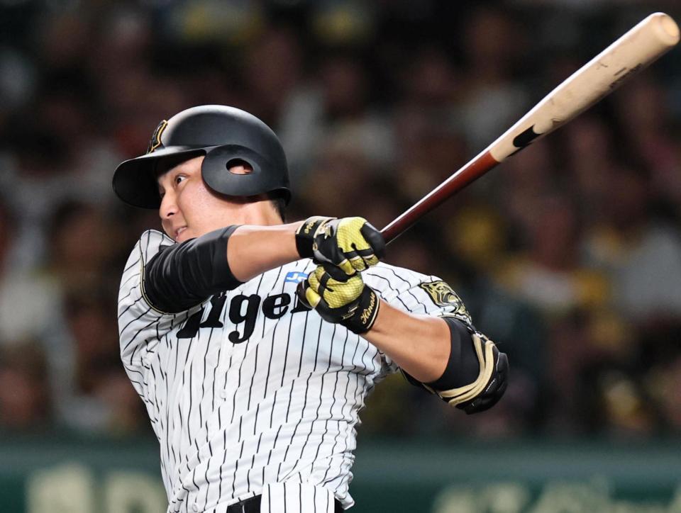 　２回、安打を放つ井坪（撮影・田中太一）