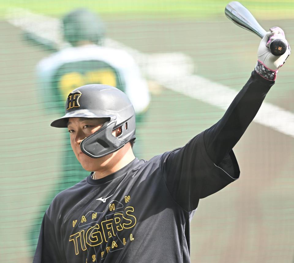 　打撃練習する大山（撮影・西田忠信）