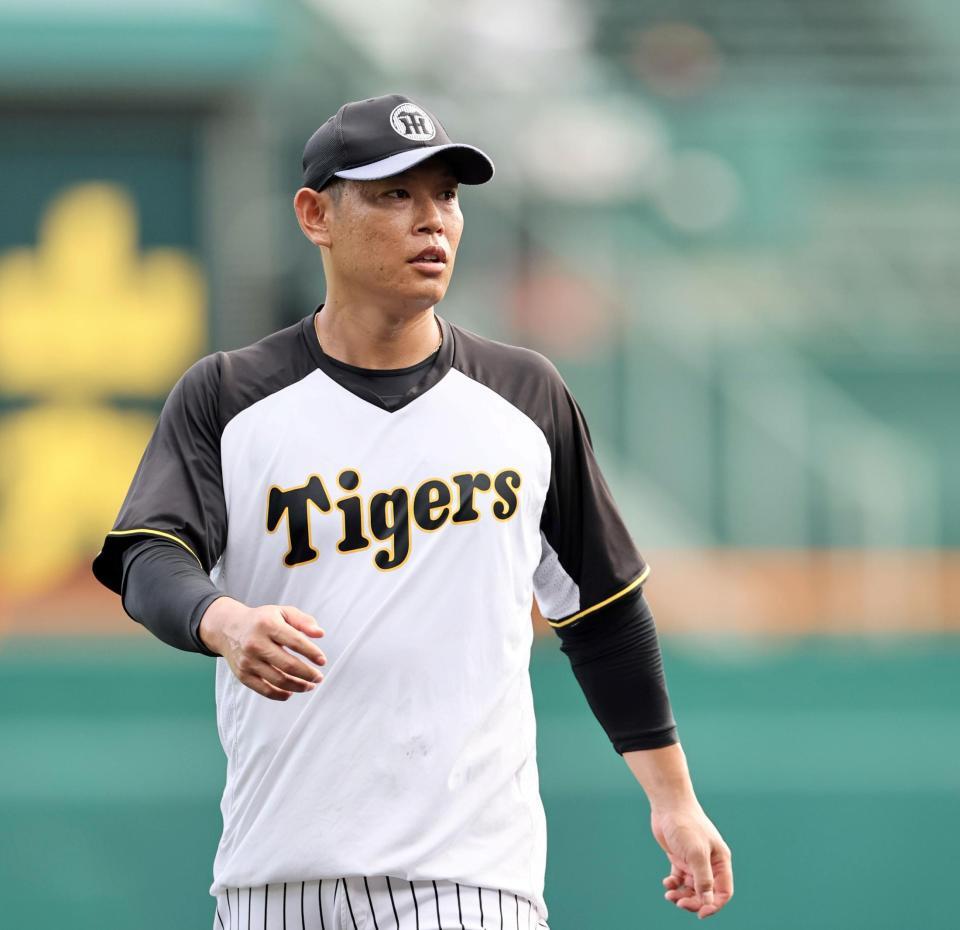 　練習で汗を流す原口（撮影・田中太一）