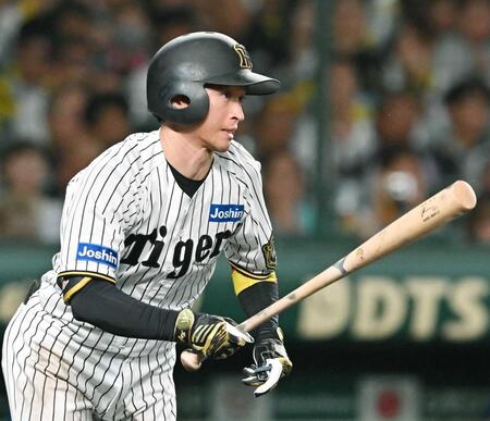 阪神・近本　２戦ぶりマルチ＆２９盗塁目で最多安打＆盗塁王トップＷキープ　「大きかった」四回に石田裕から両軍通じ初安打