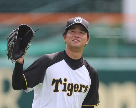 　練習中に笑顔を見せる高橋（撮影・北村雅宏）