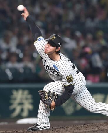 　８回から登板する工藤（撮影・北村雅宏）