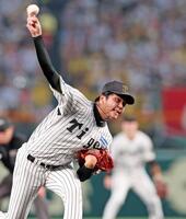 　中日打線を相手に力投する才木（撮影・立川洋一郎）
