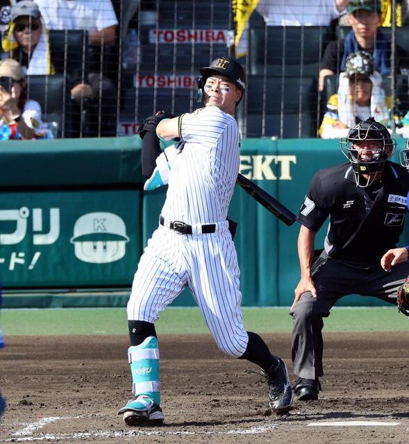 阪神 佐藤輝明が9試合ぶりの37号2ラン！美しいムーンショットで