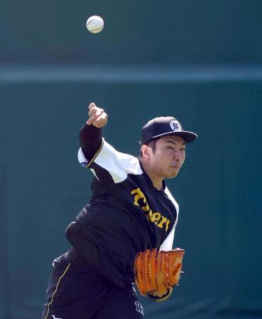 　キャッチボールする石井（撮影・山口登）