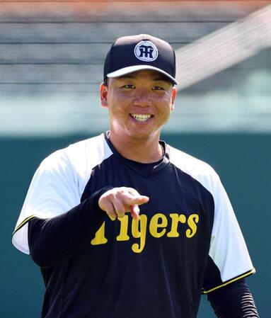 　キャッチボールする村上（撮影・山口登）