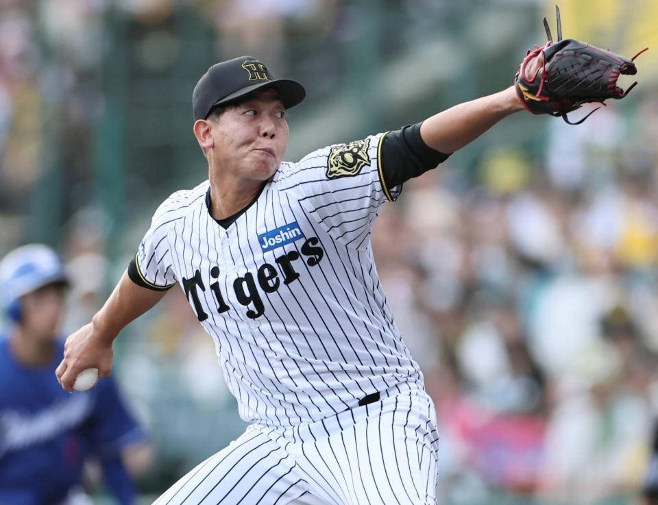 　８回を無失点に抑える畠（撮影・田中太一）