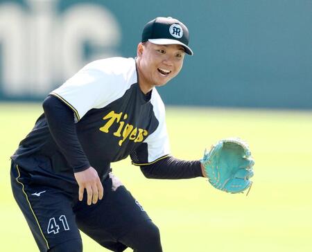 　キャッチボールする村上（撮影・山口登）