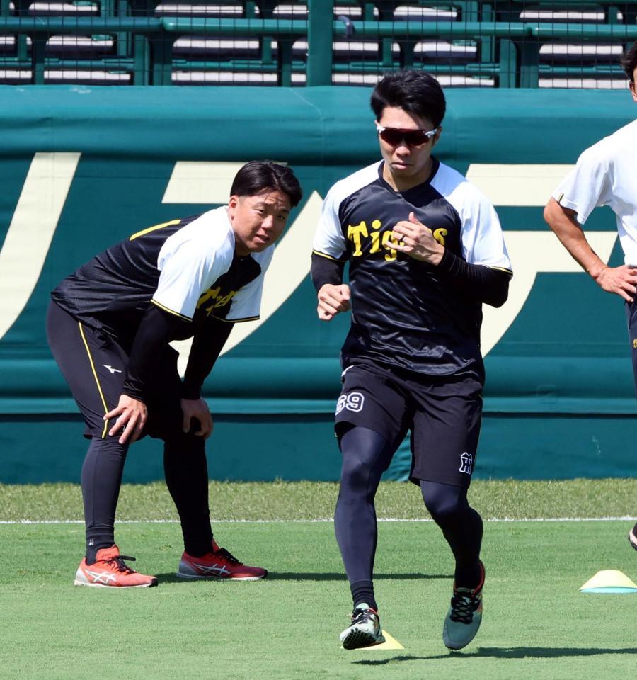 　トレーニングする石井（左は村上）＝撮影・山口登