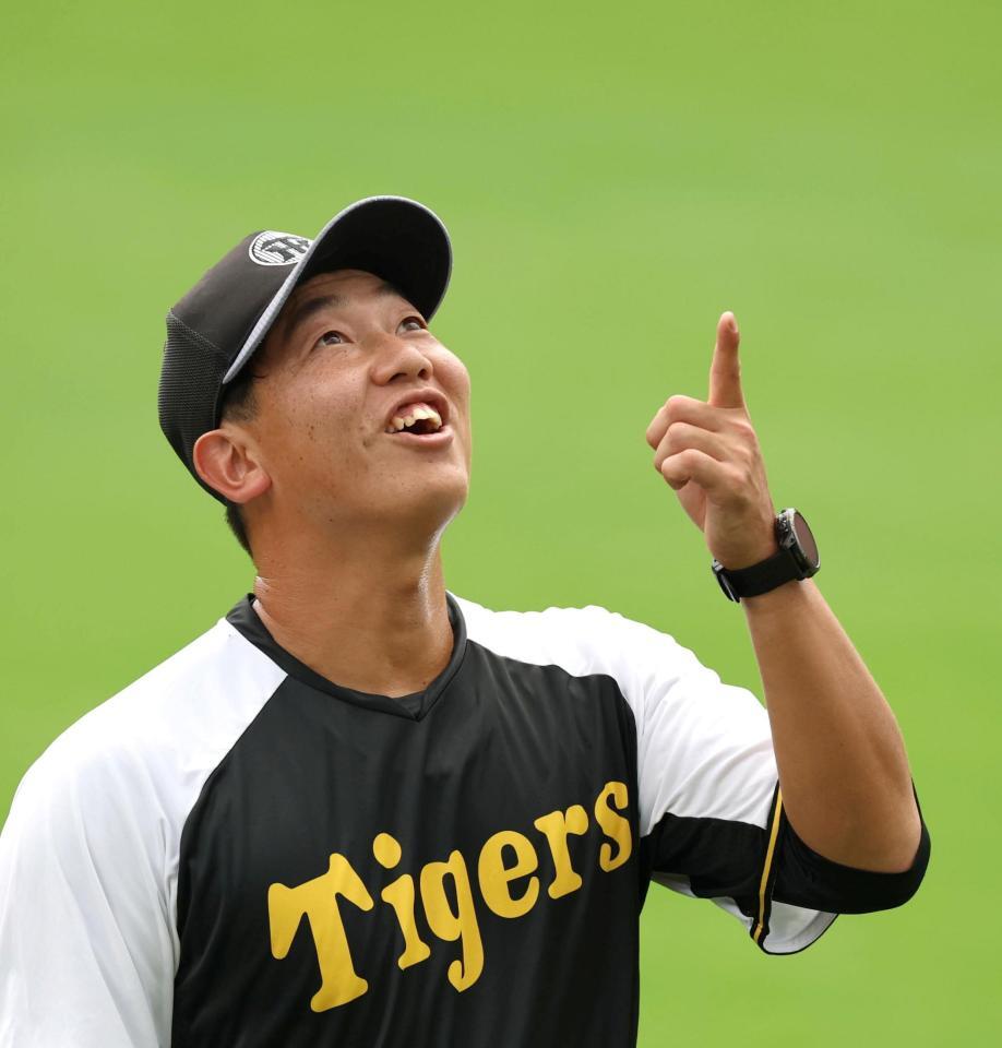 　練習中に笑顔を見せる畠（撮影・北村雅宏）