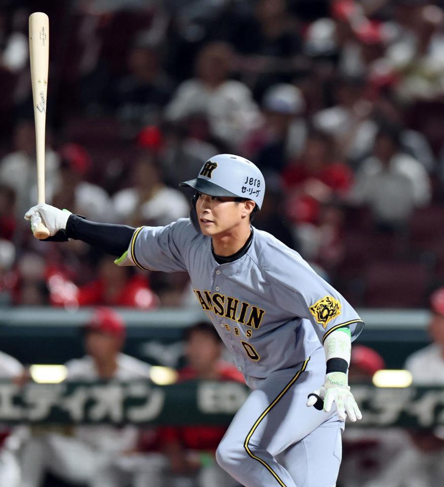 　６回、適時打を放つ木浪（撮影・田中太一）