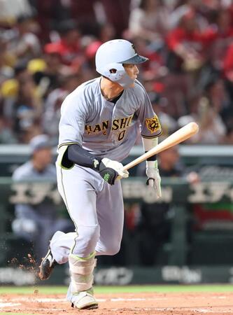 　６回、中前タイムリーを放つ木浪（撮影・市尻達拡）