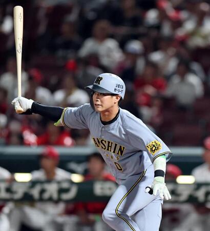 　６回、適時打を放つ木浪（撮影・田中太一）