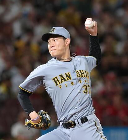 　６回、ピンチをしのぐ力投を見せる及川（撮影・市尻達拡）