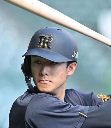 　打撃練習する小幡（撮影・西田忠信）