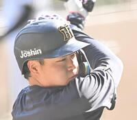 　打撃練習する大山（撮影・西田忠信）